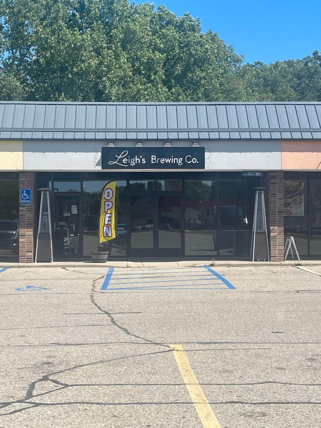 Local Business Spotlight: Leigh’s Brewing Co. Celebrates Grand&nbsp;Opening