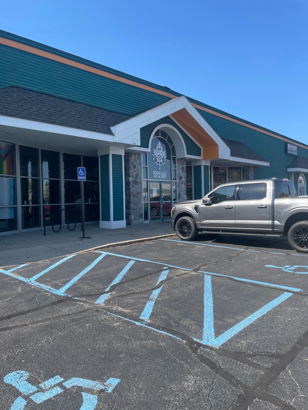 Broad Leaf Brewing &&nbsp;Spirits